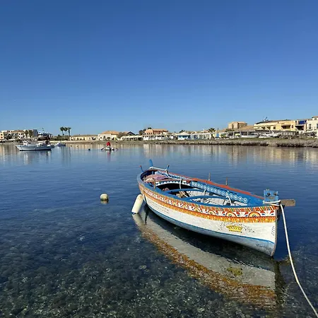 Marzagem - Casa Nuova Con Piscine Marzamemi