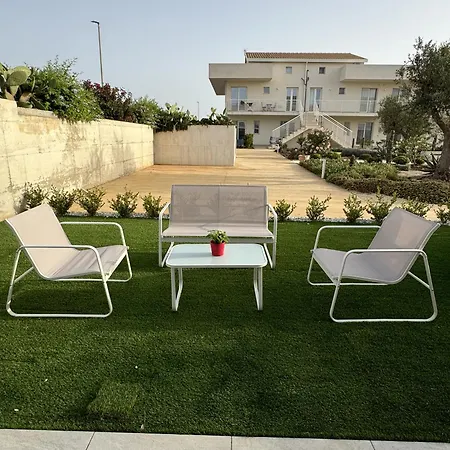 Marzagem - Casa Nuova Con Piscine Marzamemi