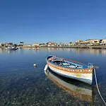 Marzagem - Casa Nuova Con Piscine Marzamemi